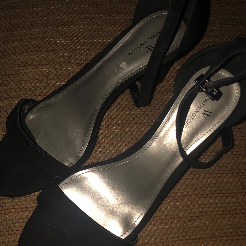 Worthington black suede heels